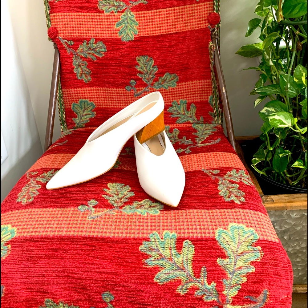 Zara white pointed toe mules size eu 38  US 7.5